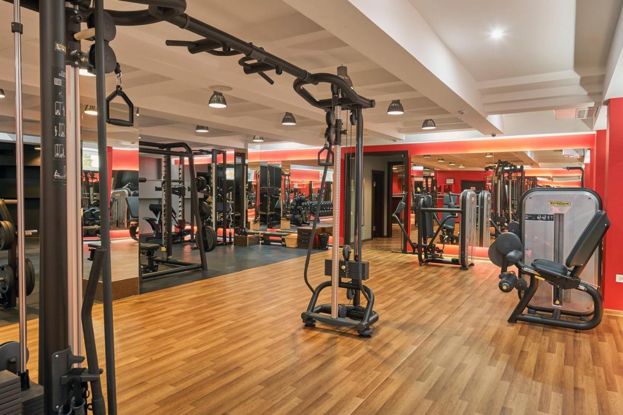 נאבוי Grand M Hotel מראה חיצוני תמונה