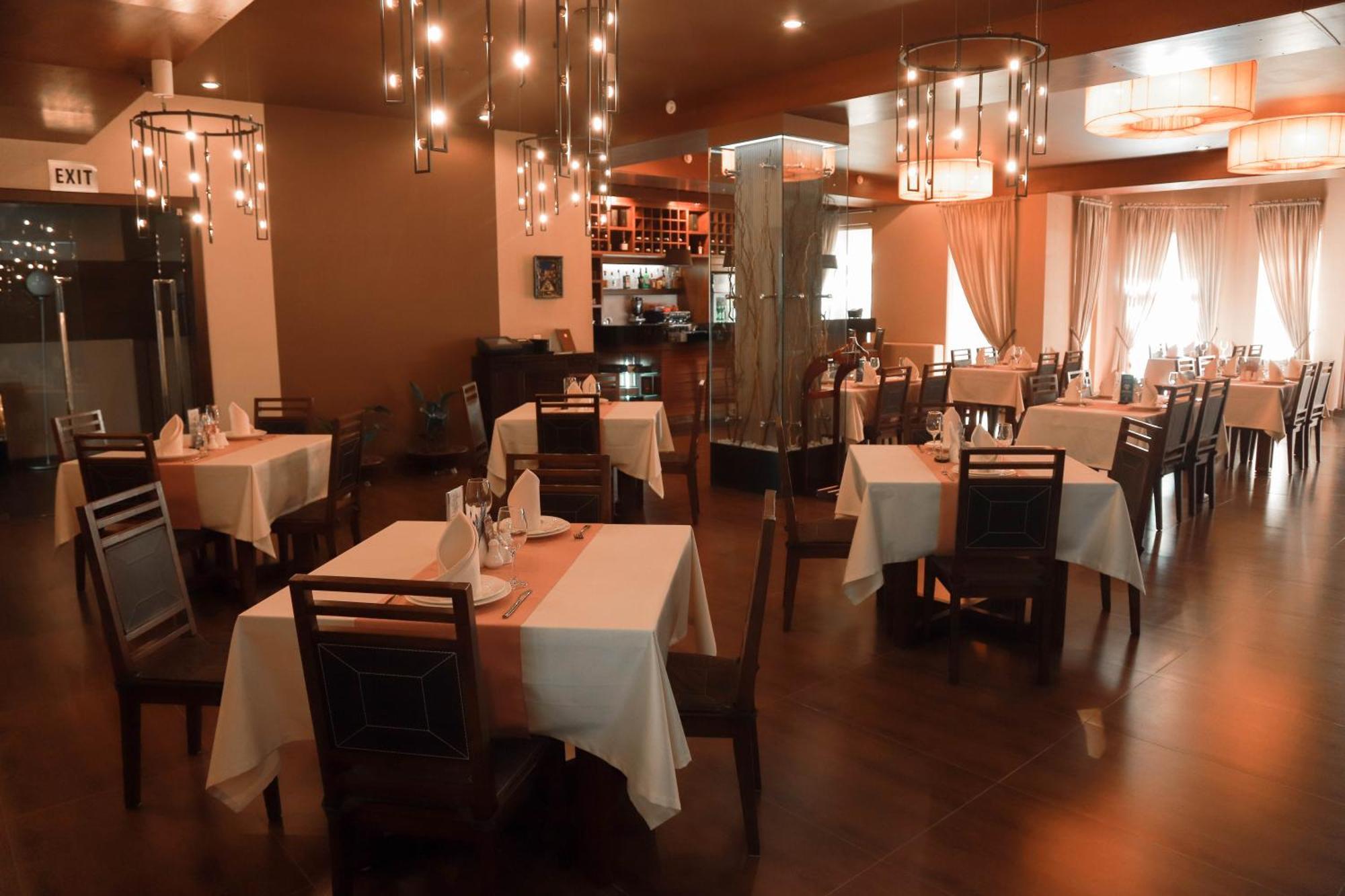 נאבוי Grand M Hotel מראה חיצוני תמונה