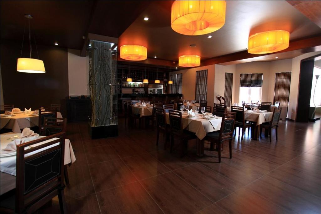 נאבוי Grand M Hotel מראה חיצוני תמונה