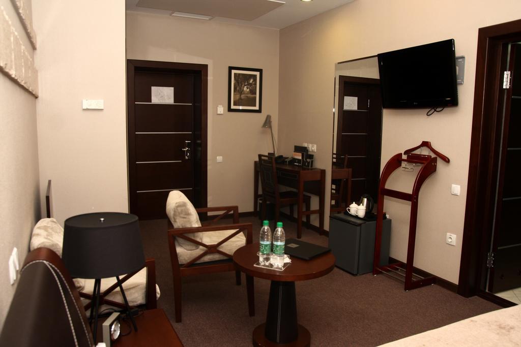 נאבוי Grand M Hotel חדר תמונה
