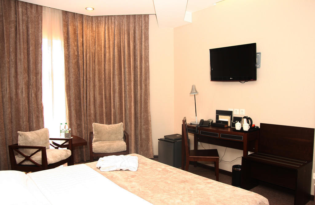 נאבוי Grand M Hotel חדר תמונה