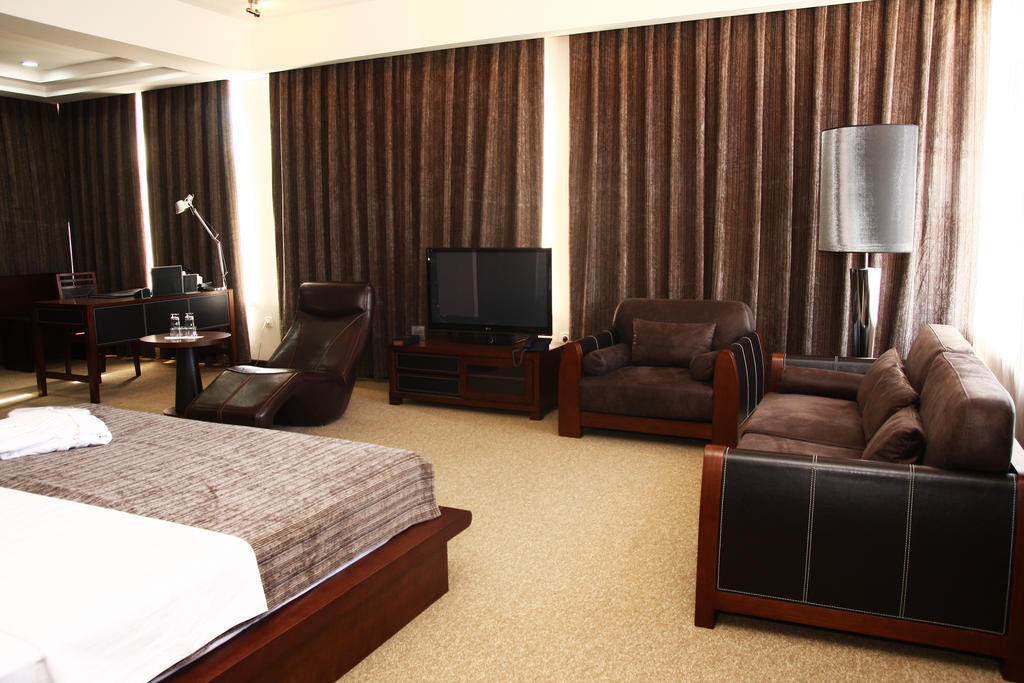נאבוי Grand M Hotel חדר תמונה