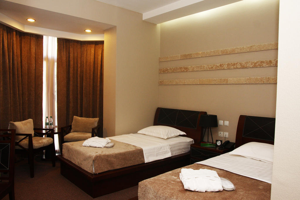 נאבוי Grand M Hotel חדר תמונה