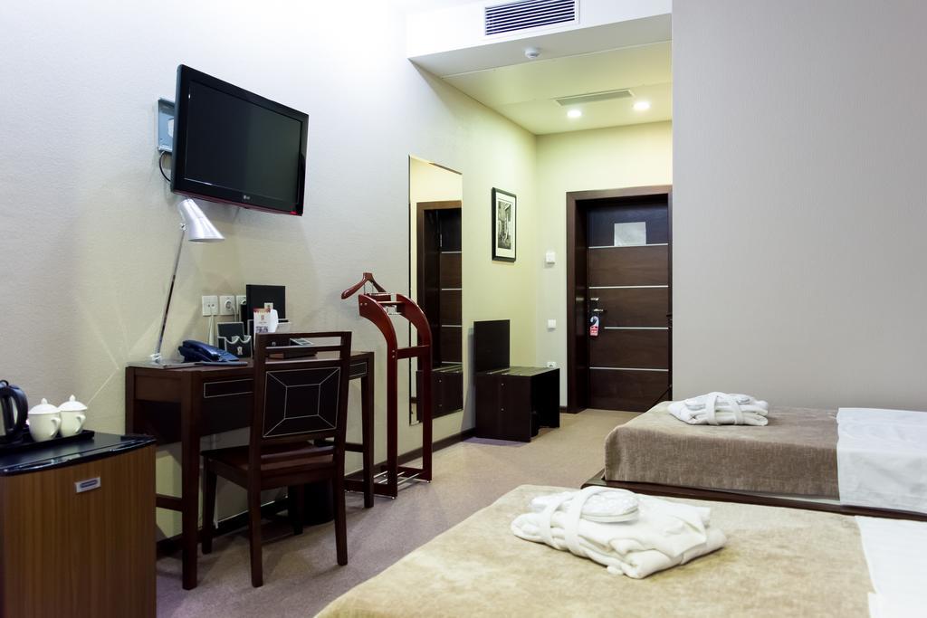 נאבוי Grand M Hotel מראה חיצוני תמונה