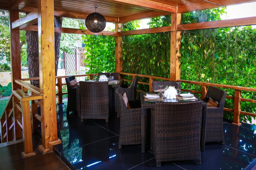 נאבוי Grand M Hotel מראה חיצוני תמונה
